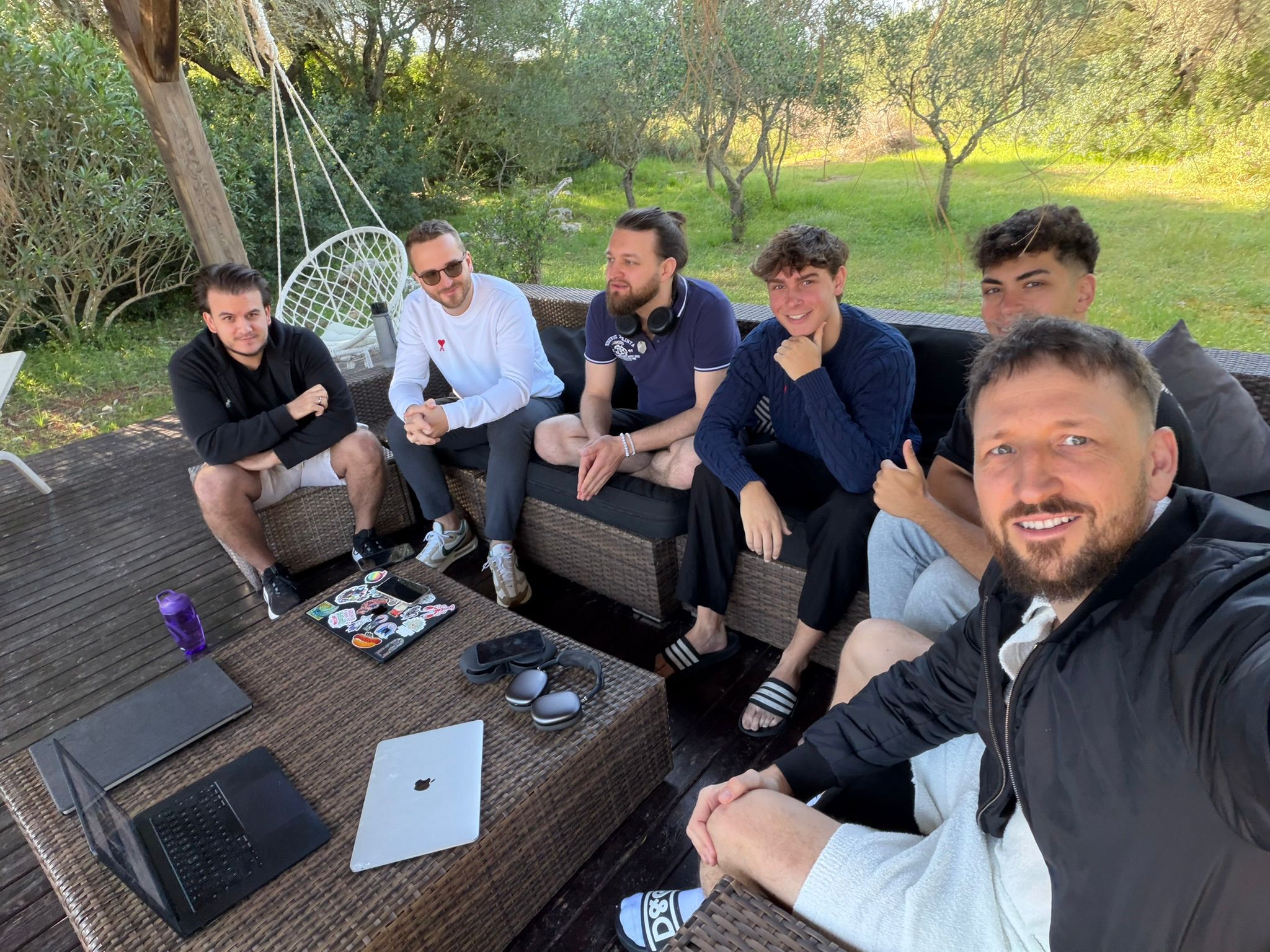 JustClose Team-Selfie auf Mallorca