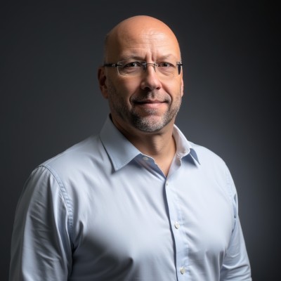 Dr. Rolf Schmid